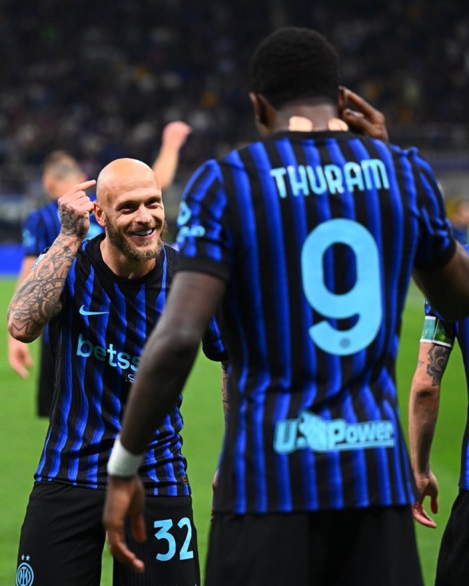 Lorenzo A. Manchado 🖤💙 tweet media