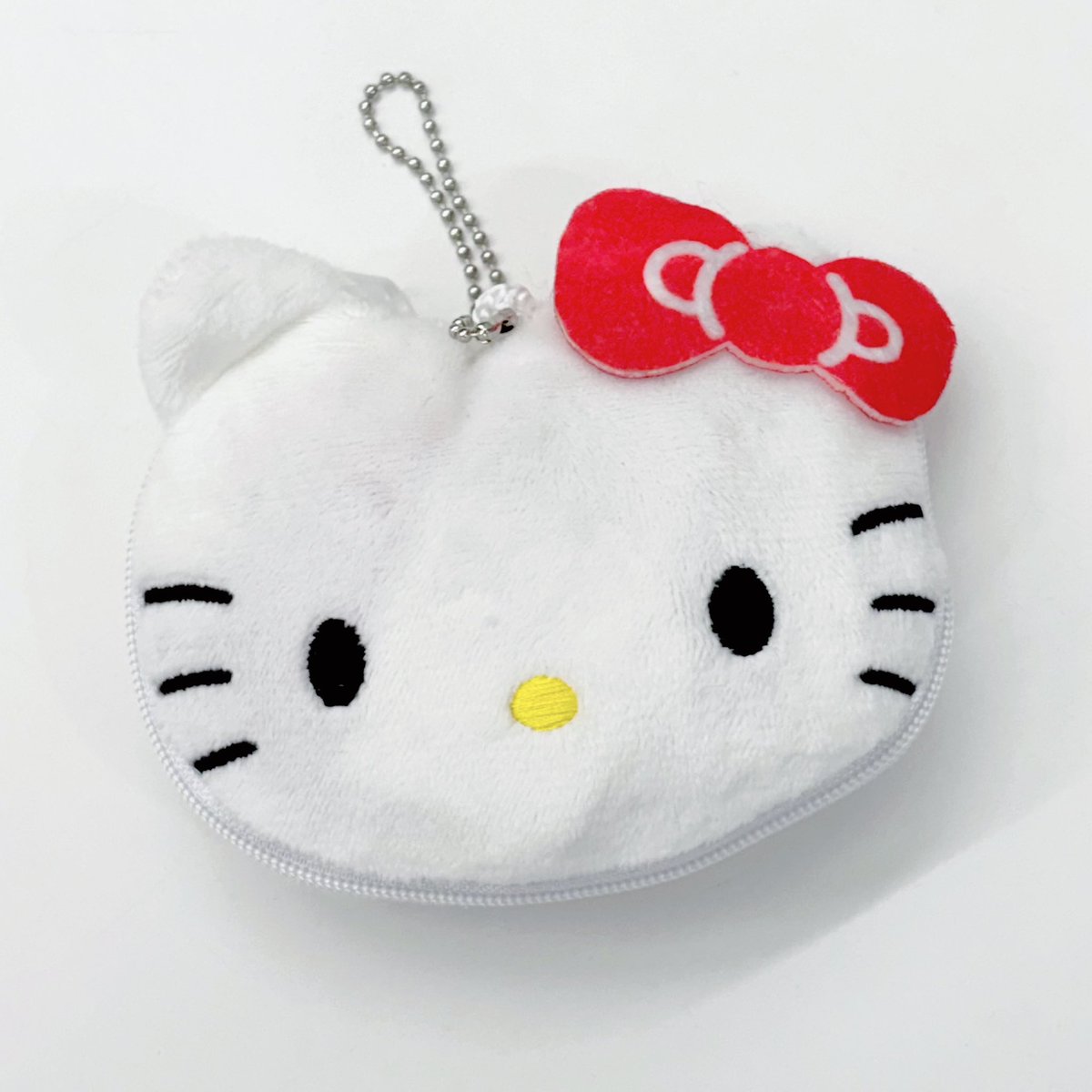 dooniboo_ani's tweet image. 𝘂𝗽𝗱𝗮𝘁𝗲

＜  헬로 키티 토트백  ＞ 입고   .ᐟ

접으면 헬로키티 페이스 마스코트가 되는 에코백 입니다 !

실용적인 아이템이어서 추천 드려요
 ♡ (≈ • ｡ • ≈) 🍎⊹˚

#키티 #헬로키티 #kitty