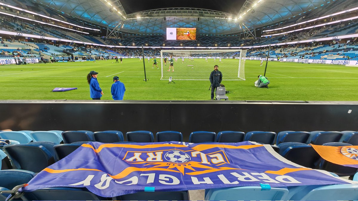 daniel_lhd's tweet photo. Up the Glory. Back at this soulless bowl #aleague #perthglory @Farpostperth @GloryDays1996 https://t.co/f5Mi1cBVkC