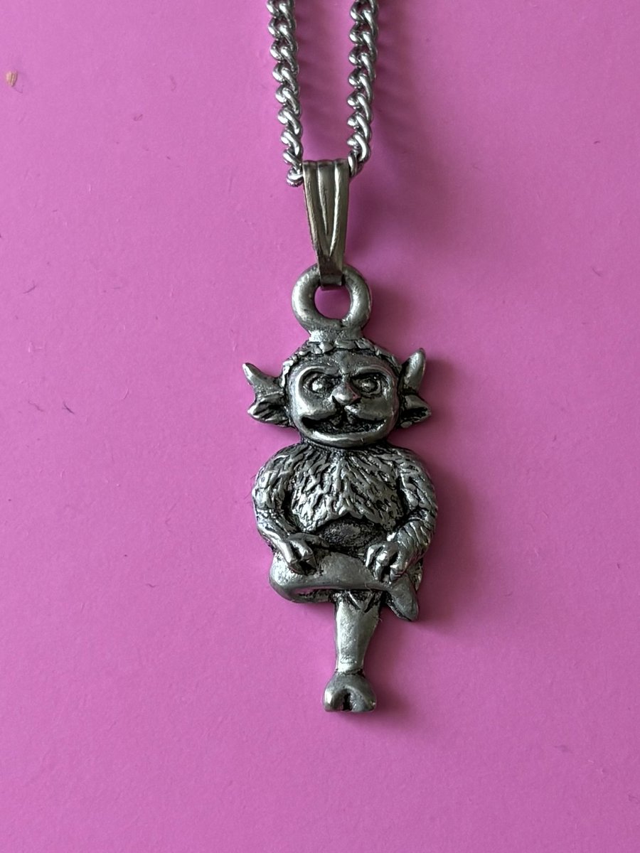 (P) Vicky Robinson✂️👗🧁🍰 tweet media