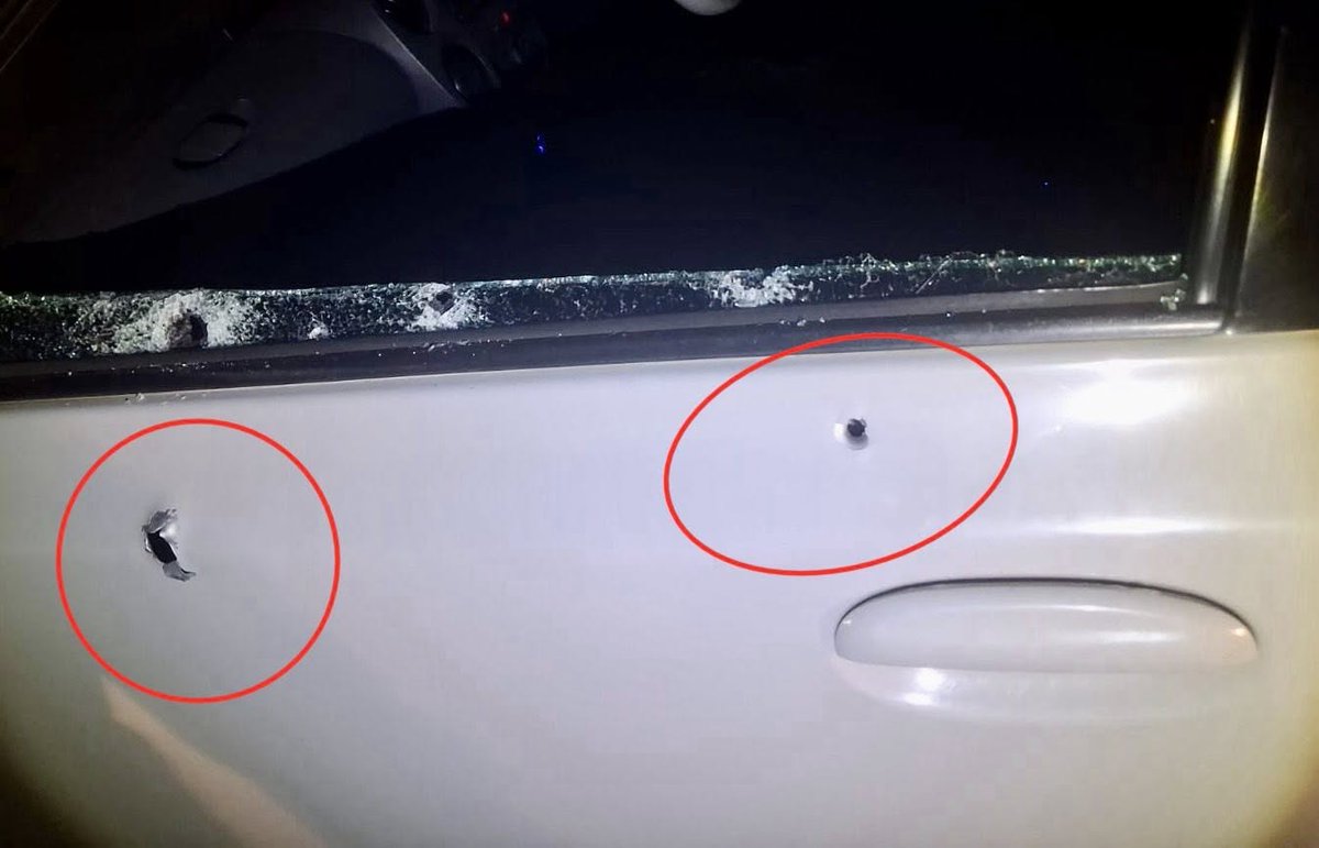 _ArriveAlive's tweet image. Man Shot Dead In Parked Vehicle: Buffelsdraai – KZN

arrr.co.za/XQcxz

#ArriveAlive #Crime