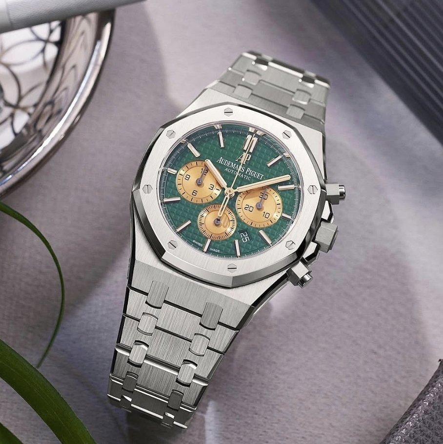 The Global Watch Club tweet media