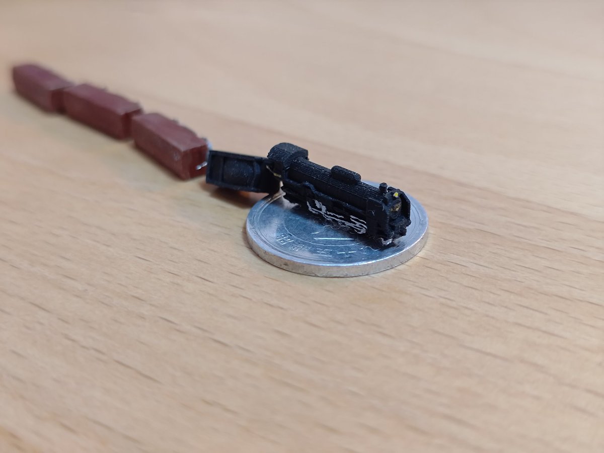 komakoma2000's tweet image. 1/700サイズの鉄道模型を走らせるシステムを3Dプリンターで作ったので見てほしい。軌間は2mm。
#3DPrinting #bambulab #700スケモ