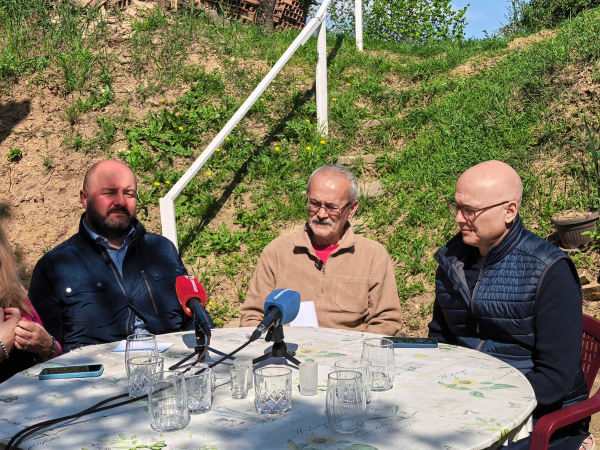 Милош Вучевић tweet media