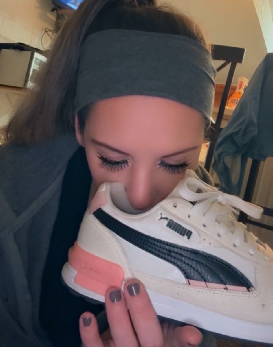 💜miss marilyn💜FART DOMME🖤 tweet media