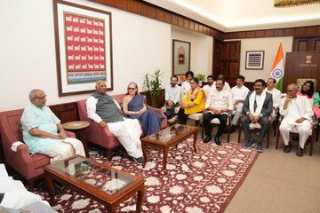 Live Dainik tweet media