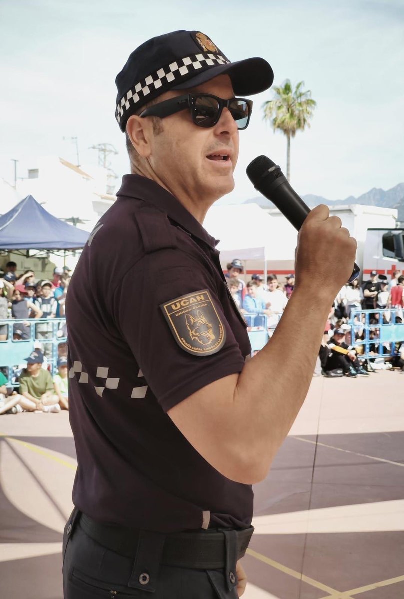 aytorincon's tweet photo. 👮♂️Un año más, la Unidad Canina de la @policiarincon ha participado en la Cardiomaratón que organiza el Colegio Nueva Nerja.
#RincónDeLavictoria #SeguridadCiudadana #PolicíaLocal #UCAN #Cardiomaratón https://t.co/XPSl7zL0UT