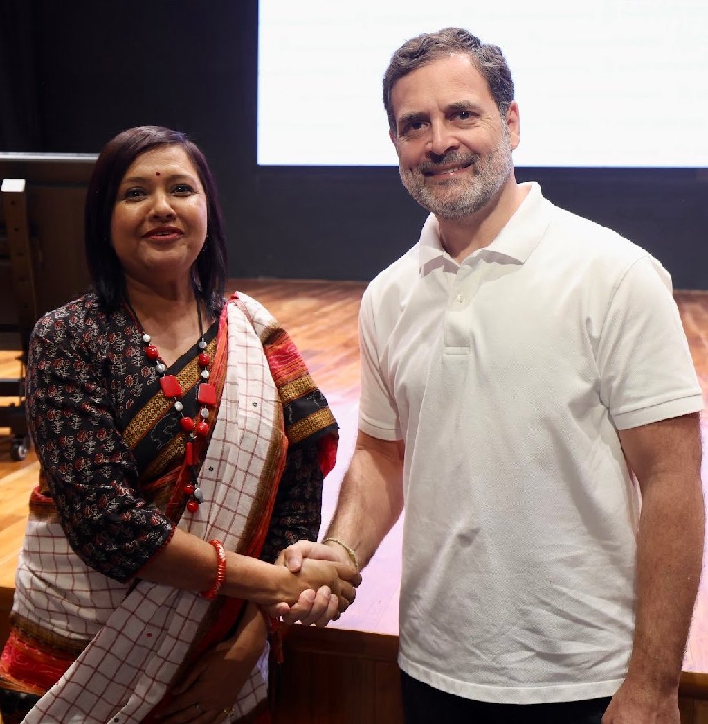 Congress leader Anuma Acharya today shared a misleading video falsely claiming that a woman was giving a massage to Modi. 

However, this is not the first time she has been caught spreading false information. She has repeatedly shared misleading and fake content against her