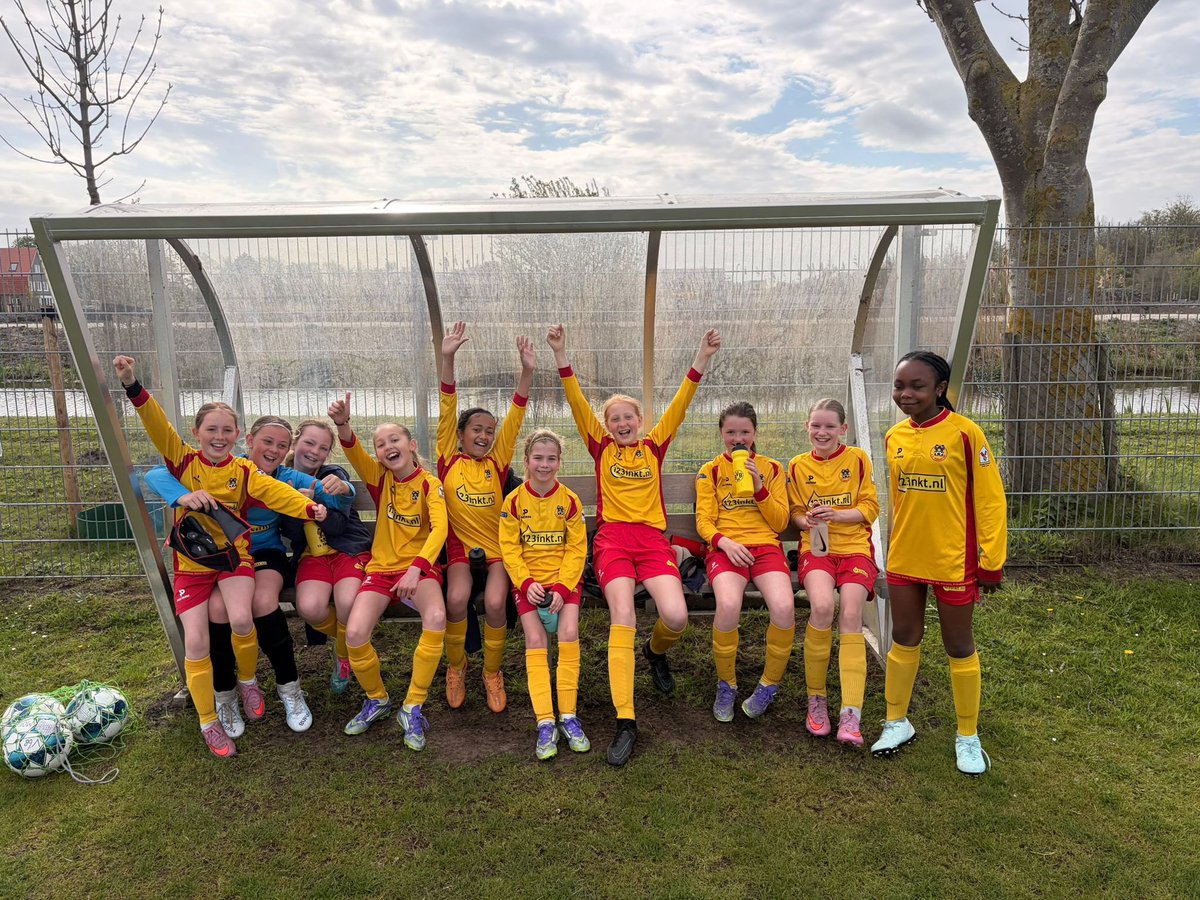 Valken68's tweet image. MO11-1 wint opnieuw: 0-2 uit bij RKAVV in fase 4! Na winst op het Uientoernooi barst dit team van plezier en strijdlust. Nu 2 weken rust, 9 mei revanche tegen FC Oegstgeest! #toppers #kampioenen