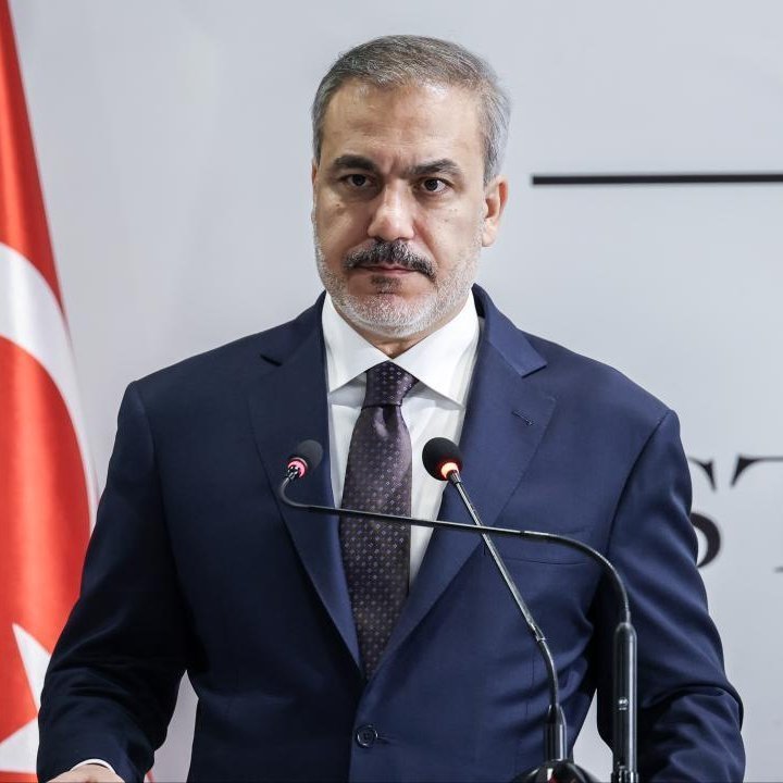 SİYAH SANCAK tweet media