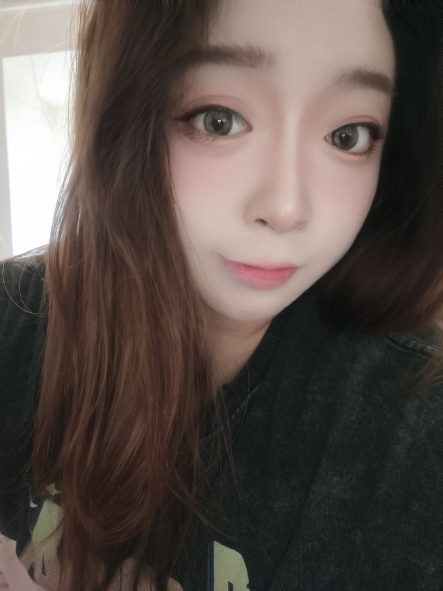 Winter809998110's tweet photo. 大头大头，下雨不愁

#4i #4iiii #4i女攻 https://t.co/GOQdeWjoAU