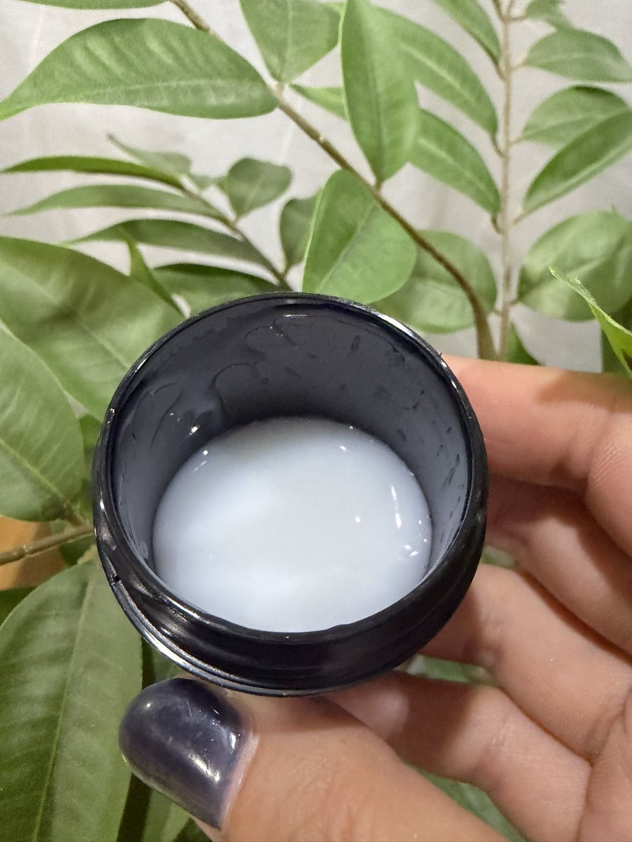 chi_chi2810's tweet photo. 柔軟剤でここまで印象変わるの、正直びっくりした🫧

アロマ×香水発想のランドリーブランド「アフューム」
ROYALはイチジク×シダーウッドの落ち着いた大人の香り🌿

甘すぎずちょうどいいバランスでふんわり優しく香る🤍
毎日の洗濯がちょっと特別になる🥰✨

PR @ar_fum
#アフューム https://t.co/u7fWqvqICi