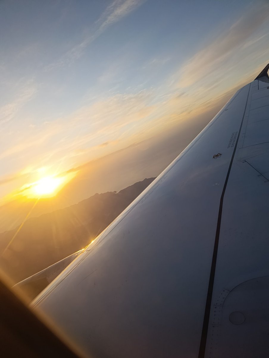 DomeliaAi's tweet photo. Anflug auf Mallorca #mallorca #urlaub 
Approach to Mallorca🥰 https://t.co/4gpQyGh4zR