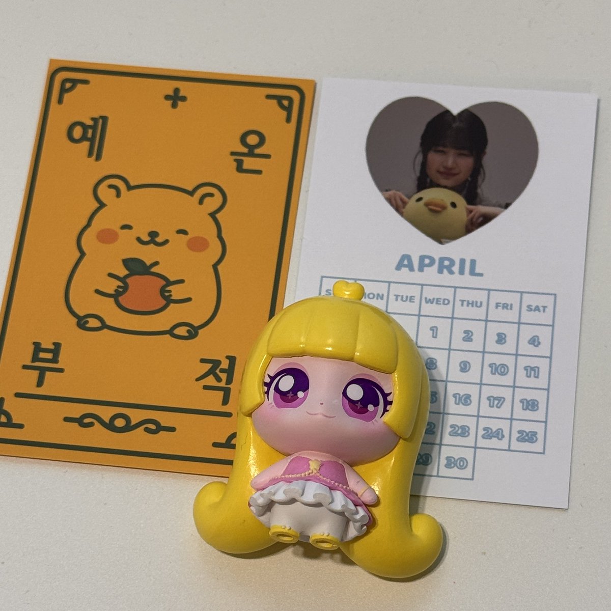 yeonyhth's tweet image. 🎂🐹예온이 생일 기념 나눔 이벤트🐹🎂

#RT 추첨 23(=4+19)분께 
&amp;lt; 예온 부적 + 생일 달력 &amp;gt; 을 드립니다🎁

(*´ ˘ `*).｡oO ( 🩵 )

🗓️당발: 4/22
✔️국내주소지 한정

#YEON #예온 #Hearts2Hearts