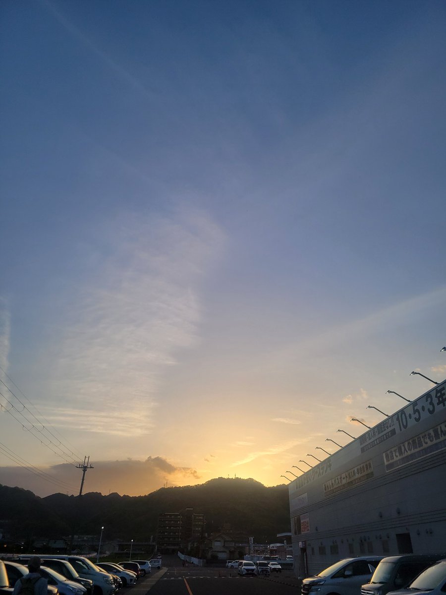 Goldendakuu's tweet photo. おやすみ https://t.co/Zu8rCMgELv