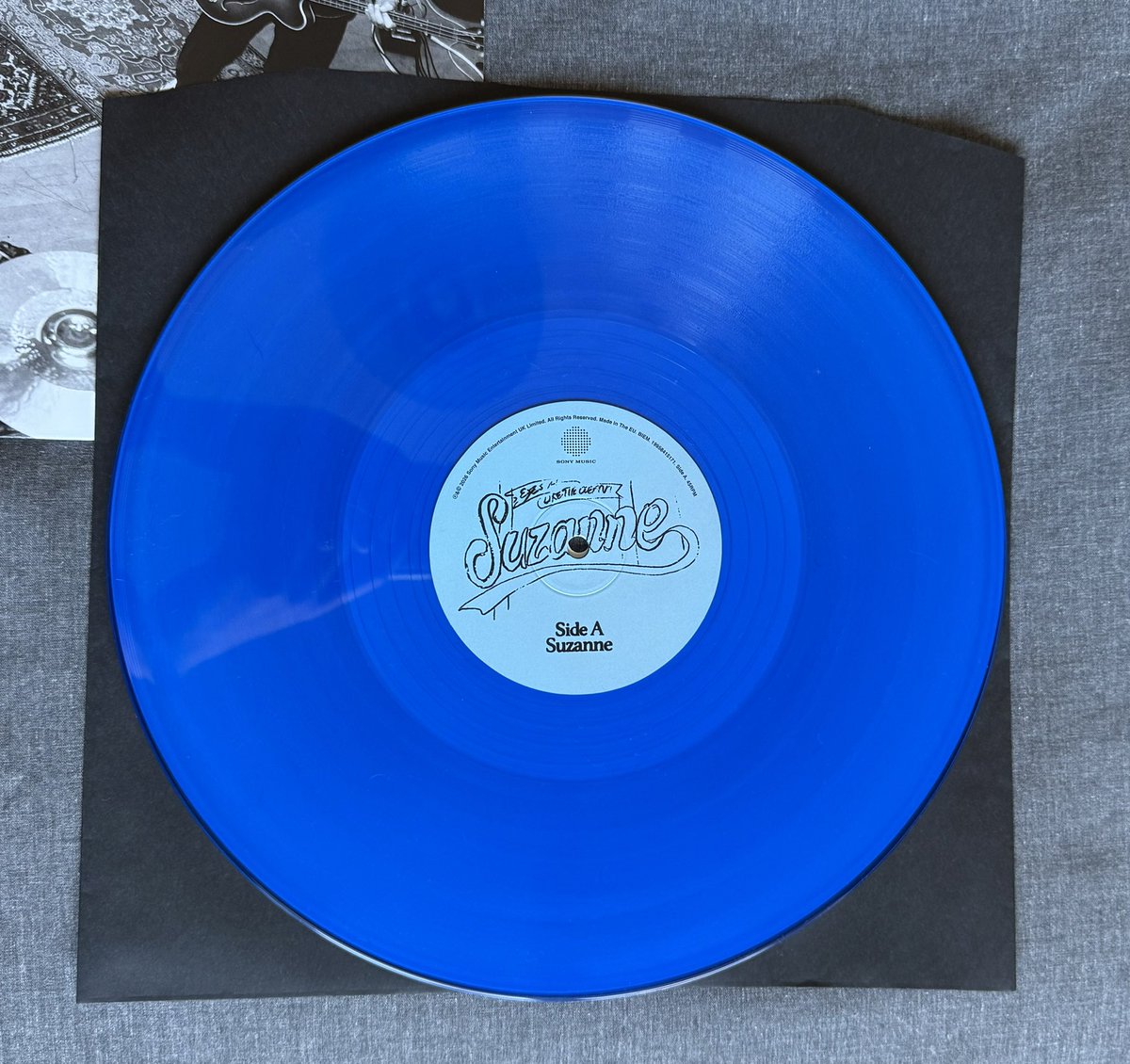 Raye and Mark Ronson, Suzanne vinyl is mine and it’s sooo pretty <3333