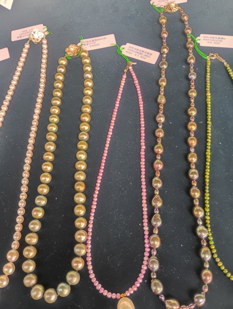 fleamarket1515's tweet image. １９日は #大井競馬場
 で出店

#DIAMOND
#K18 #指輪
#あこや真珠
取扱開始しました
#天然石 バングル
#SEIKO 他女性用ヴィンテージ #腕時計 

在庫が多い朝８時からが👍

場内最大在庫最安価格保証

#懐中時計
#lighter
#パール 
#bracelet
#accessary
#翡翠
#fleamarket
#tokyocityfleamarket