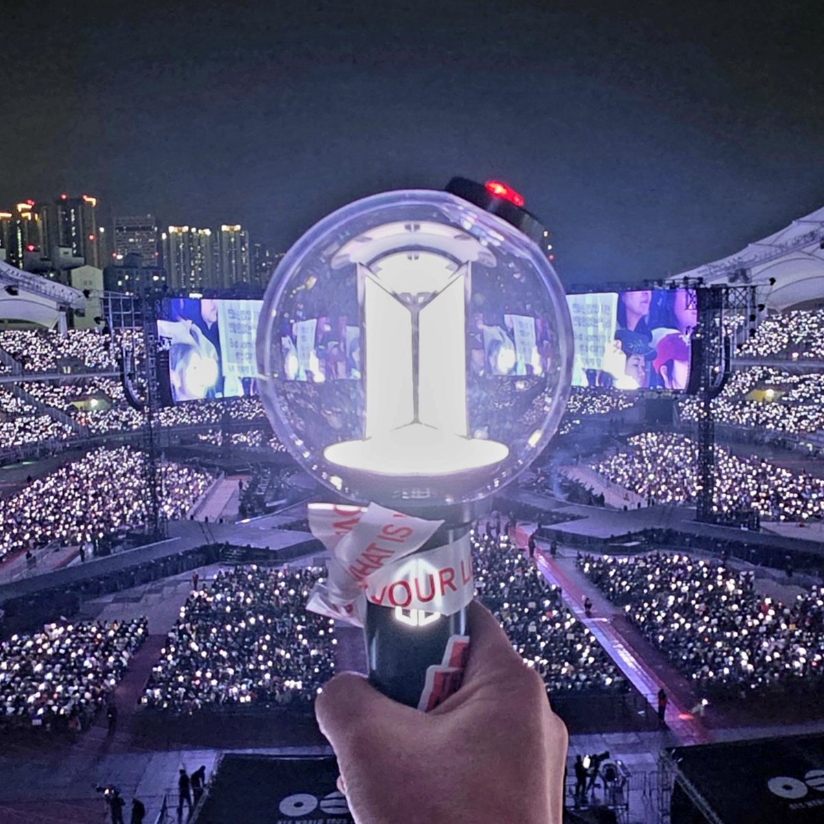 HGeurae's tweet image. 😁출장지에서 나홀로 방구석 첫콘도
🤩자리바꿈 요청에 앞으로 전진했던 중콘도
😍정면 하늘석이라 장관이었던 막콘도
🥰극장에서 큰 화면으로  즐긴 일콘도
완벽하게 행복했다 
이제.......
🔥부산콘이다!!!!
#BTS_ARİRANG #BTS_World_Tour
#AlwaysWithBTS #방탄소년단 #BTS