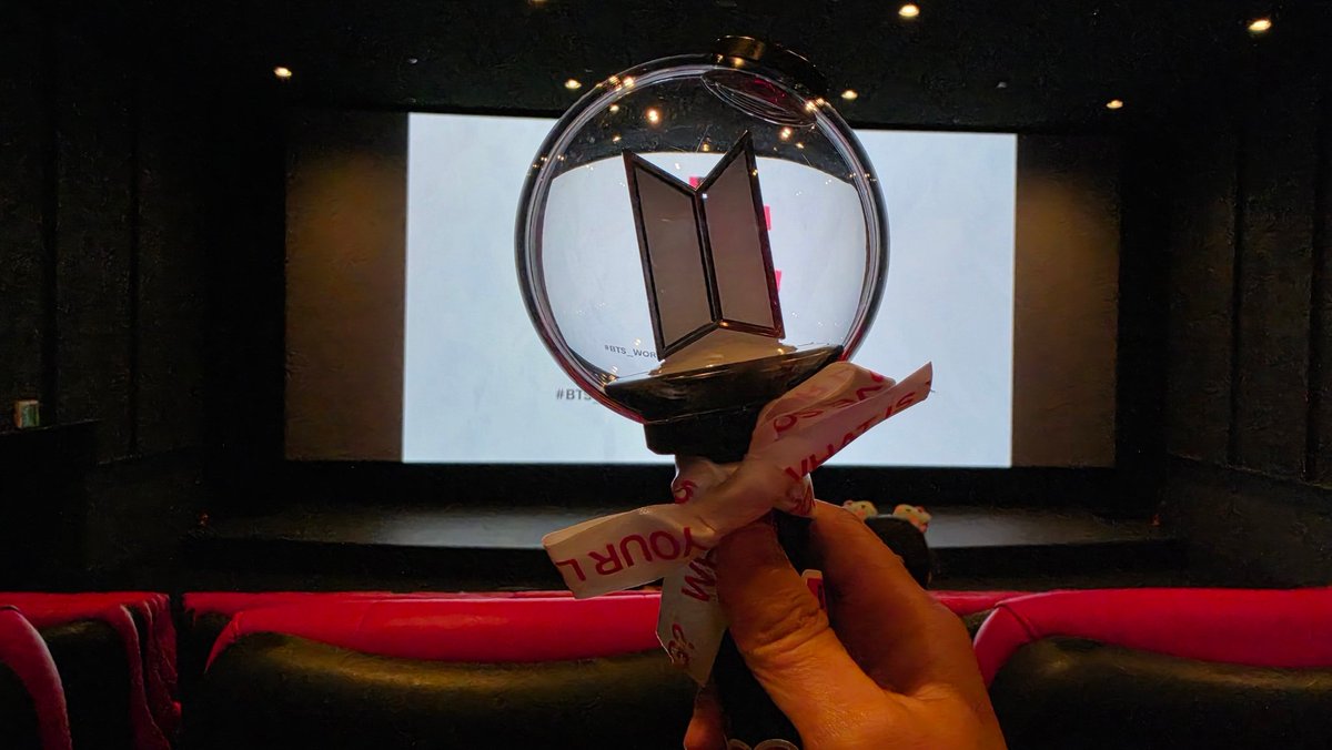 HGeurae's tweet image. 😁출장지에서 나홀로 방구석 첫콘도
🤩자리바꿈 요청에 앞으로 전진했던 중콘도
😍정면 하늘석이라 장관이었던 막콘도
🥰극장에서 큰 화면으로  즐긴 일콘도
완벽하게 행복했다 
이제.......
🔥부산콘이다!!!!
#BTS_ARİRANG #BTS_World_Tour
#AlwaysWithBTS #방탄소년단 #BTS