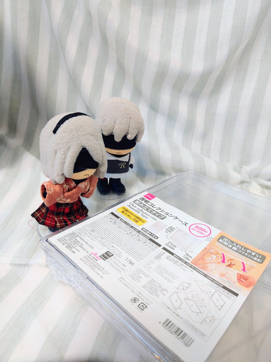 Reorag's tweet photo. ( ´ｰ`).｡oO(とぅびぬいんずが組み立てるのを手伝ってくれました)　
「ぬ〜！」
「わー！とぅびーはちからもちですね！」
「ぬゃ？！」
「とぅびー！！いまたすけます！！」
( ´ｰ`).｡oO(とぅびぬいさんがうっかり閉じ込められたりしました) https://t.co/OFLvPLjxSv