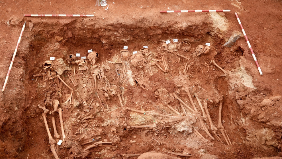 MiercolesRepubl's tweet image. "Después de 80 años vuelven a casa": identifican en una fosa en Cantabria los cuerpos de tres soldados republicanos asesinados en 1937

publico.es/politica/memor… #FelizSábado