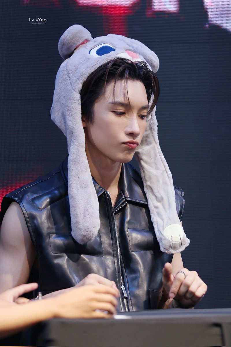 crazy love bossnoeul cheek squishies tweet media