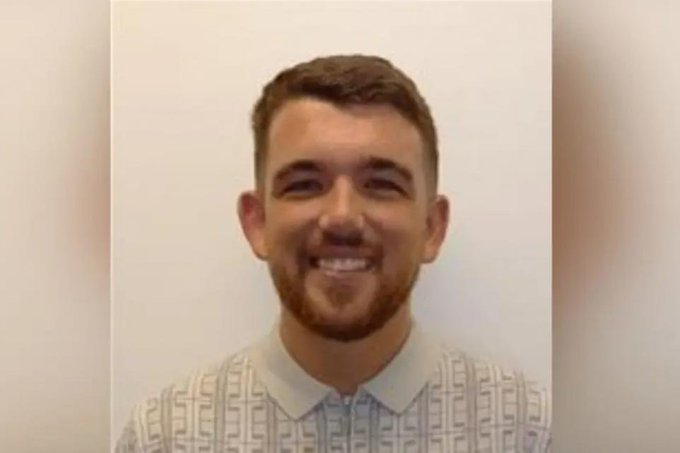 This is Judge Jonathan Mann.

He sentenced a Labour Activist and Councillor caught with over 500 sick child porn images including baby rape.

"Some of the images were among the most serious and disturbing for which a person can be prosecuted."

He received ZERO JAIL TIME!