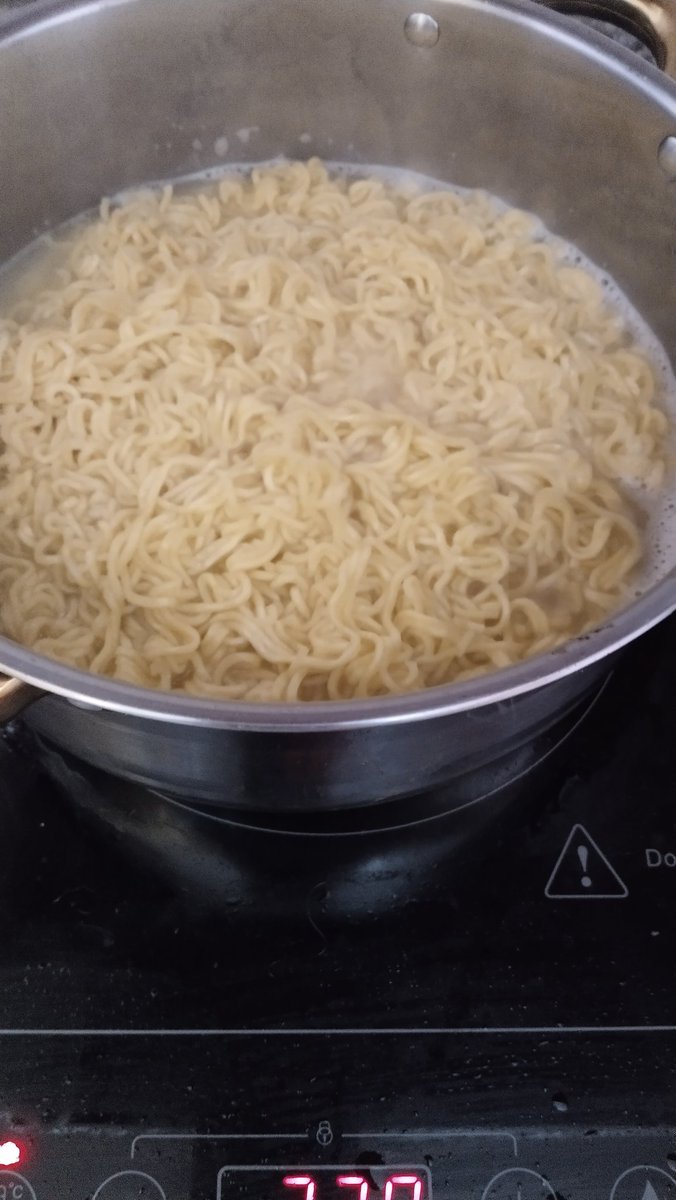 Rei (▀▀̮▀) | Doing comms!! tweet media