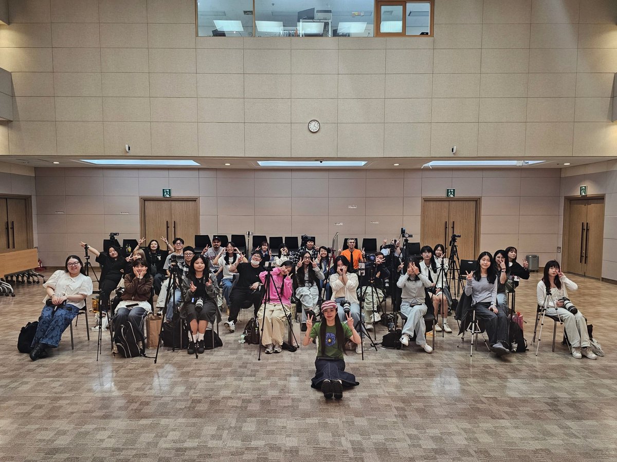 Whee In SINGLE [adagio]
팬사인회 완료🎬

#WheeIn #휘인
#adagio #아다지오