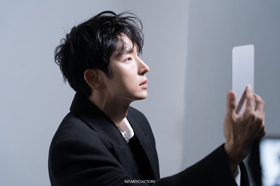 와진짜콧대로 나라세웠네 앙 ㅜㅜ 눈썹뼈튀어나온남자그만사랑하는법...........