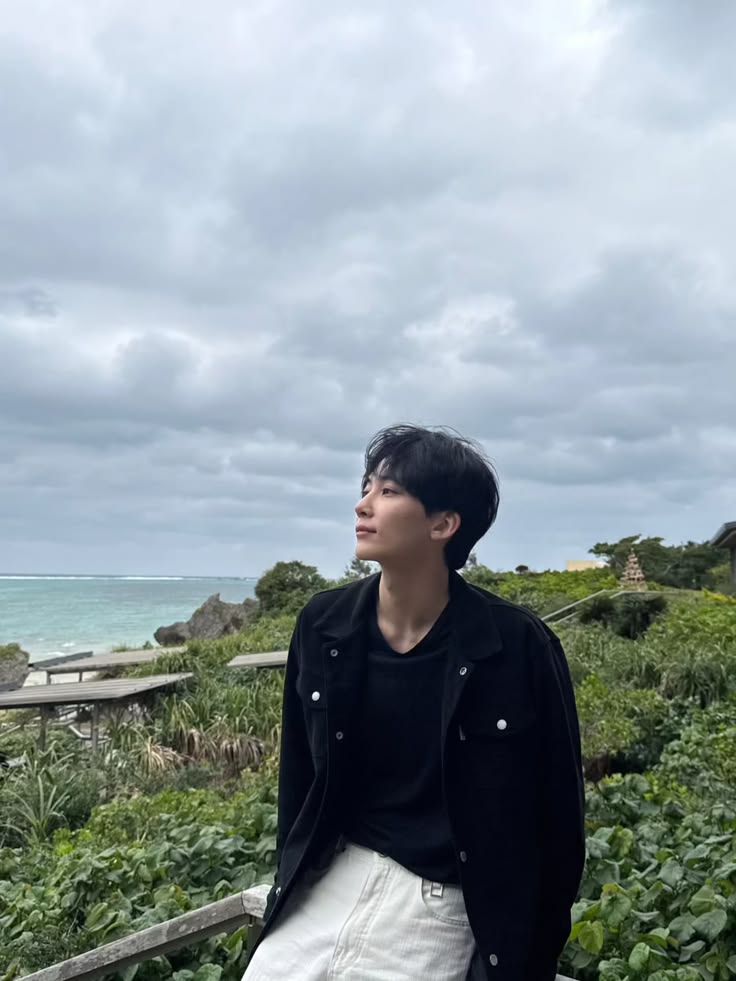 Jeonghan tweet media