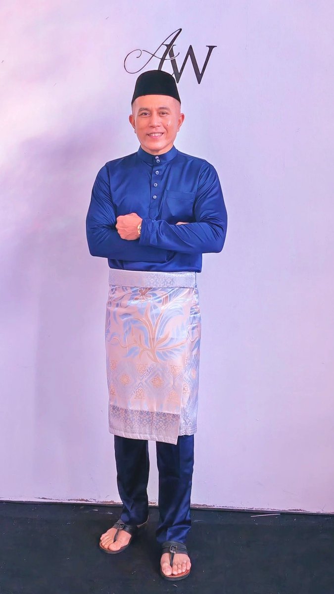AbangOmar's tweet photo. "Syawal Dirai, Nikmat Disyukuri"

Indahnya Syawal, raikan lebaran. 
 Selamat Hari Raya Aidilfitri

#inikanraya #rayarayaraya #ukhwahsilaturahim 
#shramzb #minalaidilwalfaizin https://t.co/gAgwjMCHI3