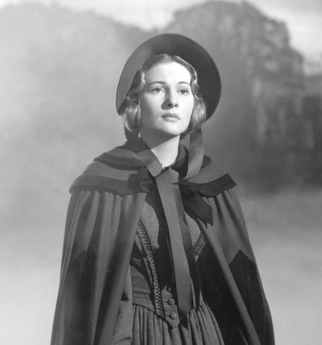 𝜗ৎ maria tweet media