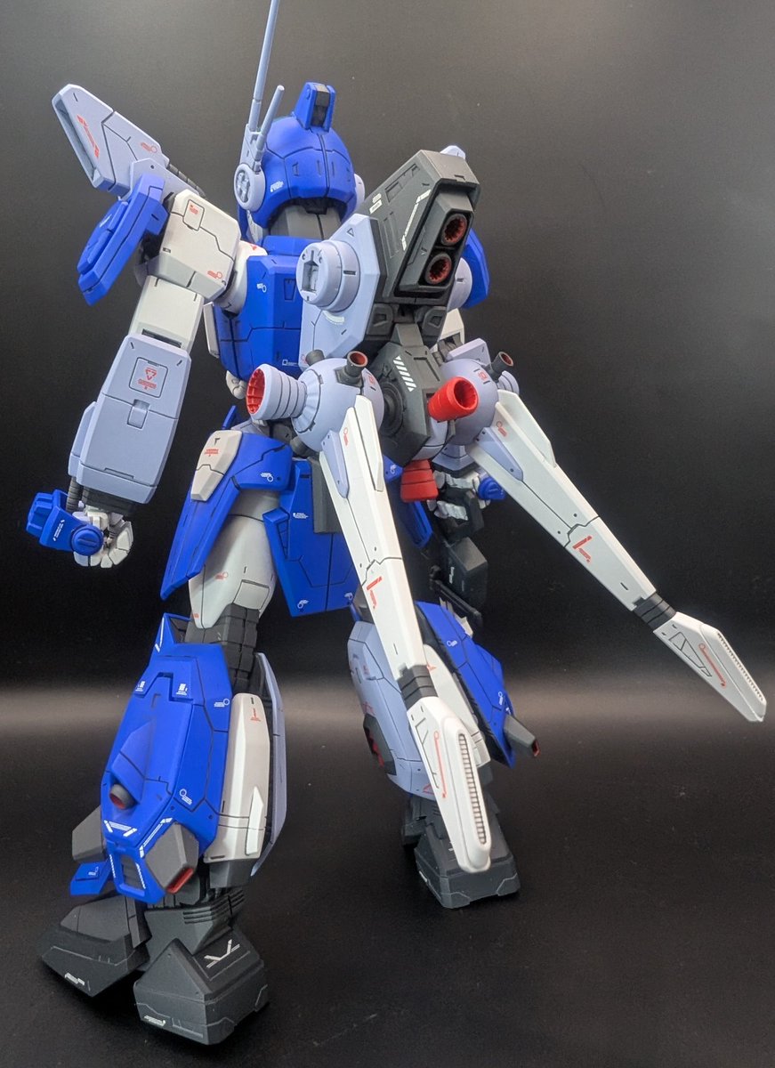 nmvabvst's tweet photo. R3 レイズナー 完成。
改造は本体のスジ彫りディテールアップと各部のバランスを変更しました。
かなり難キットでしたが、どうにか形にする事が出来ました。
フルスクラッチしたオリジナルの追加装甲は、バンダイさんお得意の一部パーツ差替えで装着可能にしてます。
#レイズナー
#バンダイ https://t.co/kRRp9FNiLR