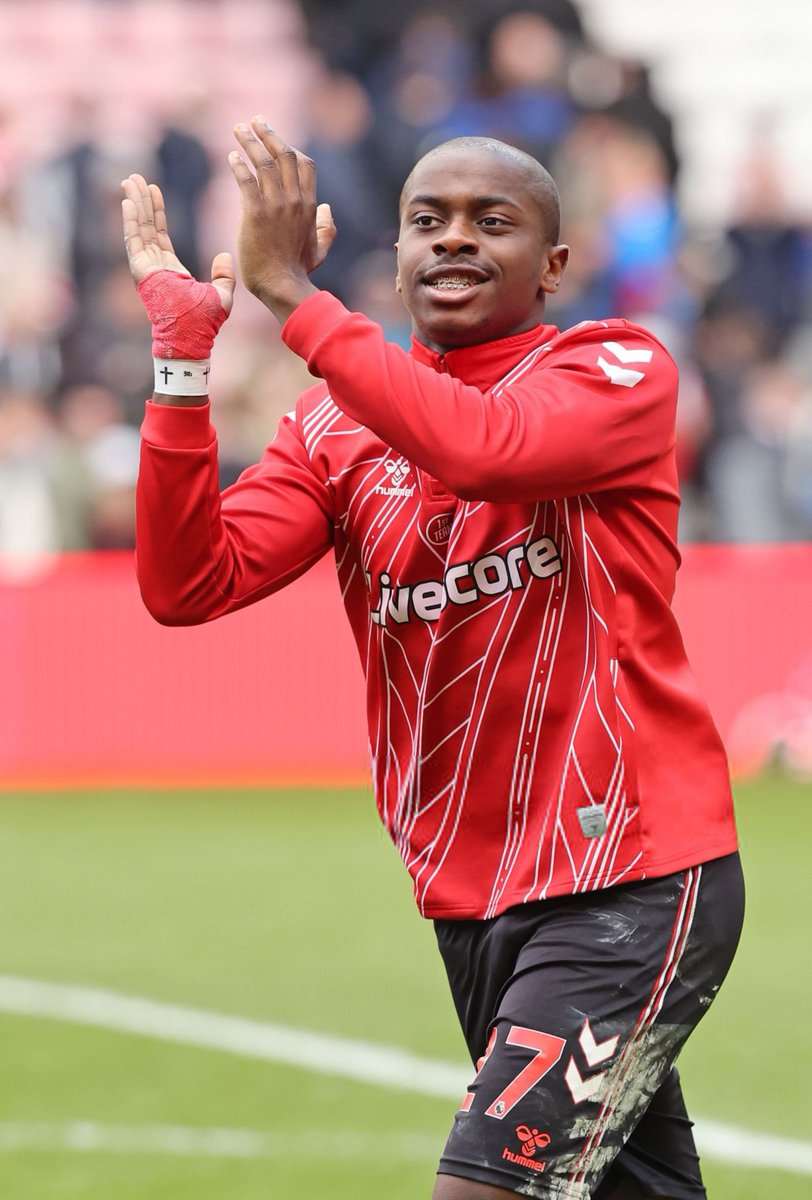 Instant Foot ⚽️ tweet media