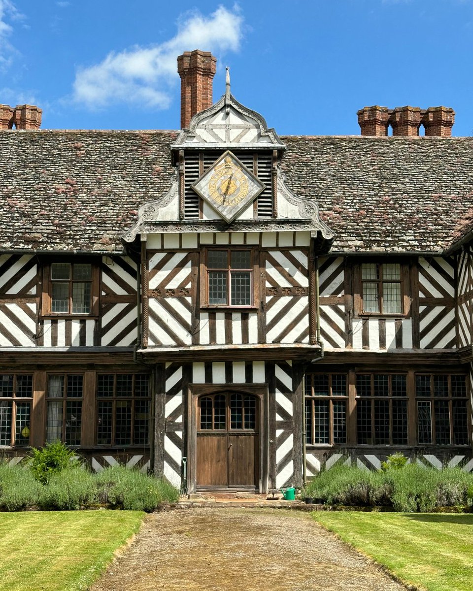Tudor Places tweet media