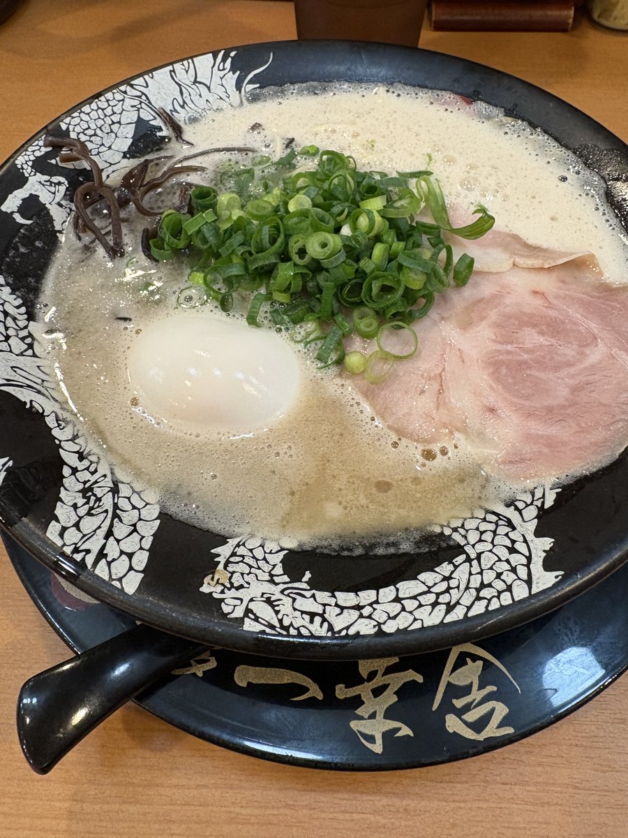 ぴこまる tweet media