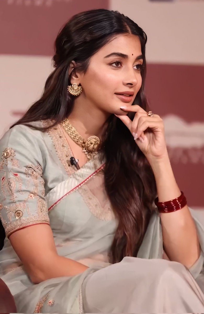 mahination7781's tweet image. Pooja face card is a happiness 😊❤️.
#pooja #poojahedge