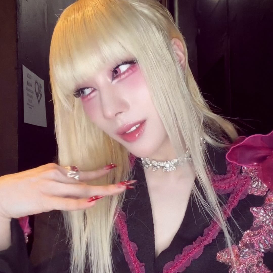 Mademoiselle RUI tweet media