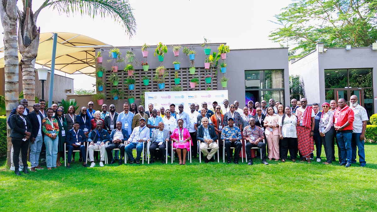 RotaryD9216's tweet photo. D9216 is fired up and ready to lead, serve, and inspire!follow our pages and stay connected 🙌

WhatsApp: https://t.co/Sh7Mu5Vg8L

Linkedin: https://t.co/lTFrvyTM3X

Instagram: https://t.co/qtNLQQioV7

YouTube: https://t.co/I8Pr6o2e5S

X: https://t.co/T91OUKX4WP https://t.co/x1Jrh4o4D2