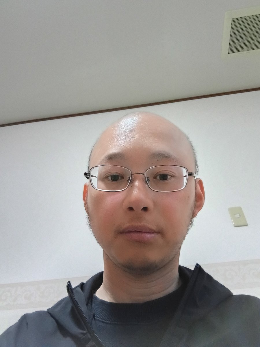 BOSS_PANchan's tweet photo. 予定より早く眼鏡が届いたから、さっき取りに行ってきた。印象って違うだろうか？ https://t.co/MrP6XAzLnD