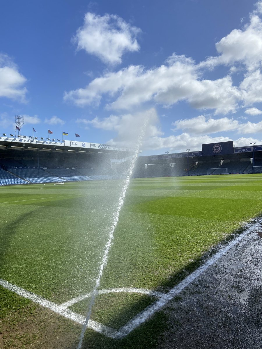 oldgrassie's tweet photo. Plenty of water for our game with Leicester https://t.co/sAXYmpgCAG