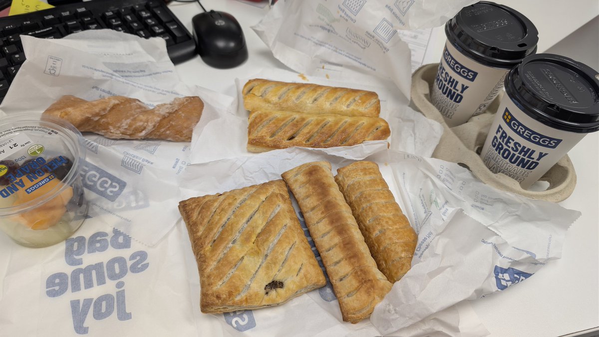 Kittronix 🏎️🩷 / Drifting Cat VTuber tweet media