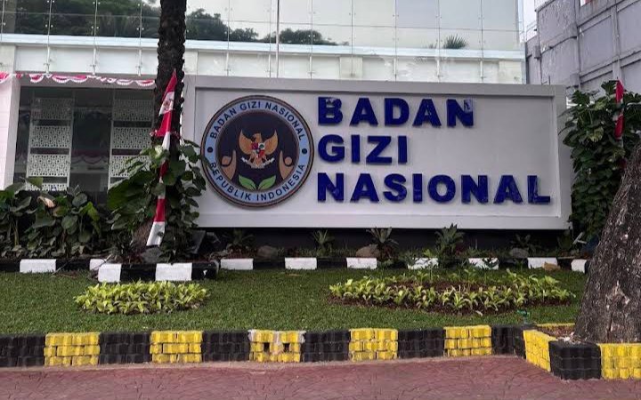Pengadaan BGN : Tablet Hngga Semir Capai Milyaran Rupiah, Apa Kaitannya dengan Program  MBG? #MBG #makanbergizigratis <a href="/KPK_RI/">KPK</a>  indonesiajurnalis.com/pengadaan-bgn-…