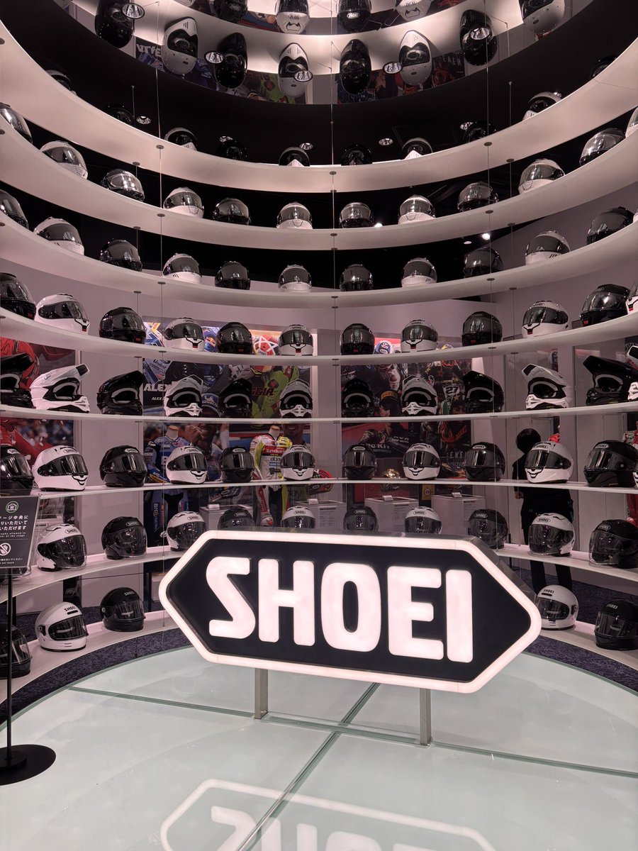 AX7AFaDSTHKT9ud's tweet image. 昨日オープンしたばかりのSHOEI HELMET PARKにいってきた！
#SHOEIHELMETPARK
#SHOEI