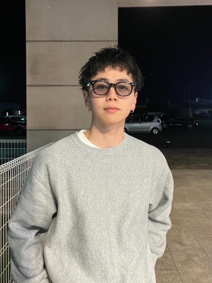 sssssuj_72's tweet photo. 春夏に向けてルーズショートパーマかけると大人の雰囲気出ていいよ https://t.co/h4lzU30tOA