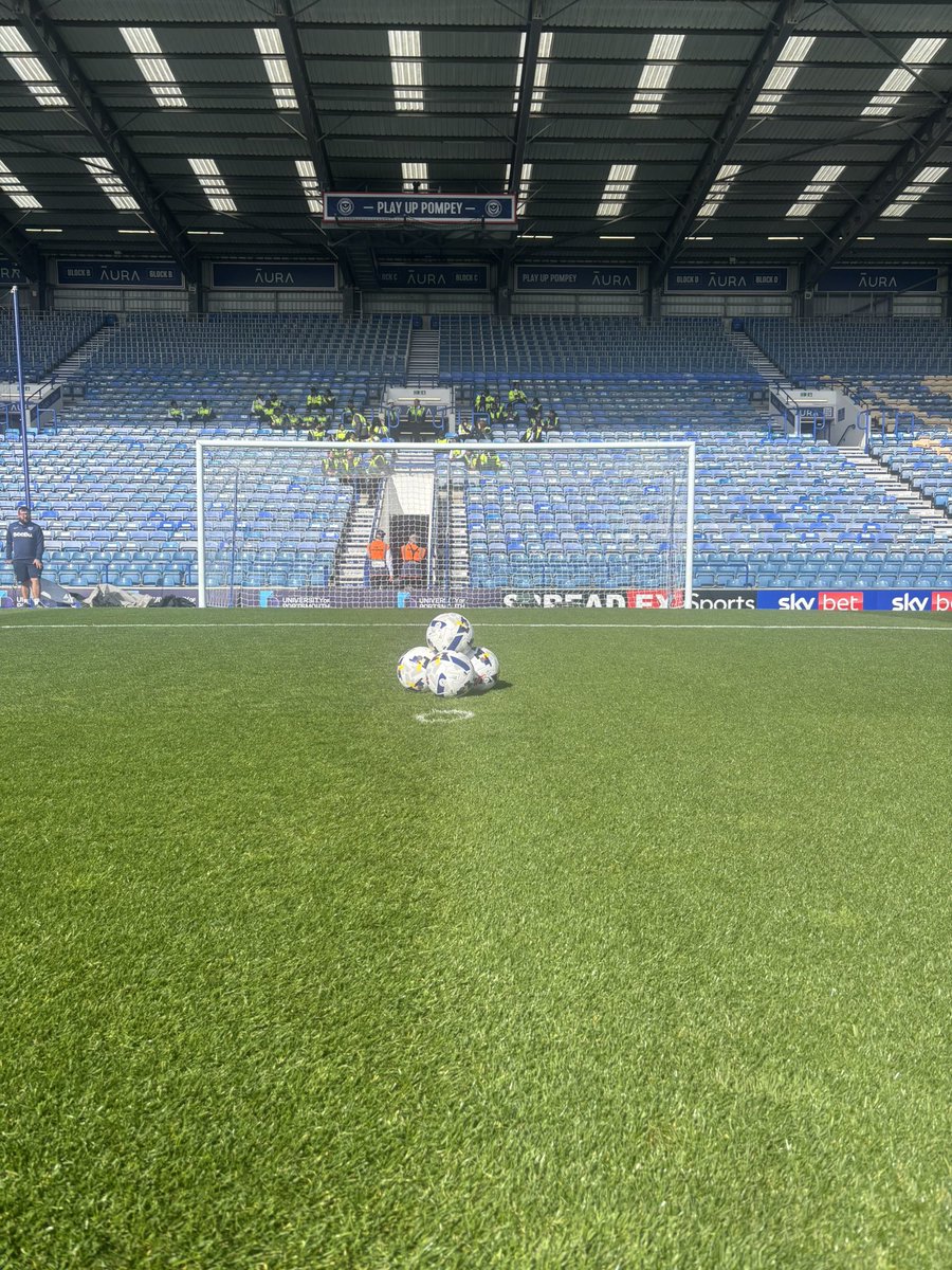 93cripps's tweet photo. All ready for another big game ⚽️⚽️ @Pompey https://t.co/kccmasrx9g