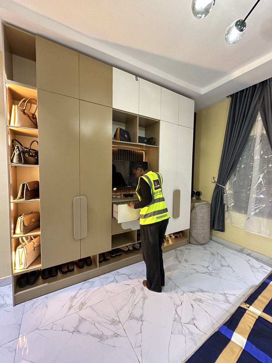 AbeniAde_'s tweet photo. My husband @The_Wajuuds is very talented and creative! When it comes to interior design and furniture making, he's your guy!

If you come across this, kindly repost and patronize my husband. https://t.co/uvbG1vNa0P