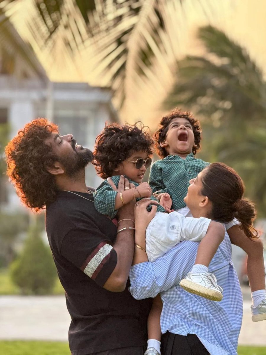 filmfare's tweet image. #Nayanthara melts hearts as she shares adorable moments with her husband and kids.. every frame radiating pure love, warmth, and joy. 💖

#Celebs