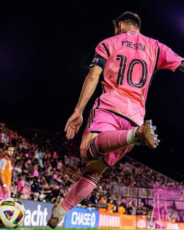 FAN INTER-MESSI tweet media